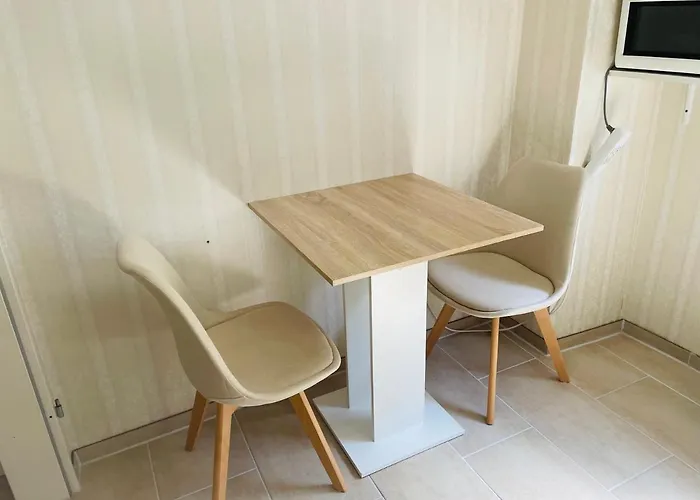 Mit Bad Und Kueche In Seenaehe * Zulpich